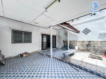 *****ทาวน์เฮ้าส์มือสอง ม.ซื่อตรง รัตนาธิเบศร์ เนื้อที่กว้าง 31 ตร.ว. ฟังก์ชัน 2 ห้องนอน 2 ห้องน้ำ 1 ที่จอดรถ ภายในสภาพเยี่ยม ตั้งบนทำเลเดินทางสะดวก เข้า-ออกได้ทั้ง ถนนราชพฤกษ์ ถนนติวานนท์ ใกล้เซ็นทรัลรัตนาธิเบศร์ เชื่อมต่อโครงการรถไฟฟ้าสายสีม่วง "สถานีไทรม้า" และทางด่วน "งามวงศ์วาน"